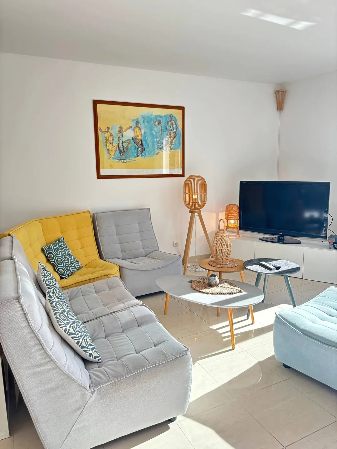 Salon de l'appartement — appartement à Bandol avec piscine collective