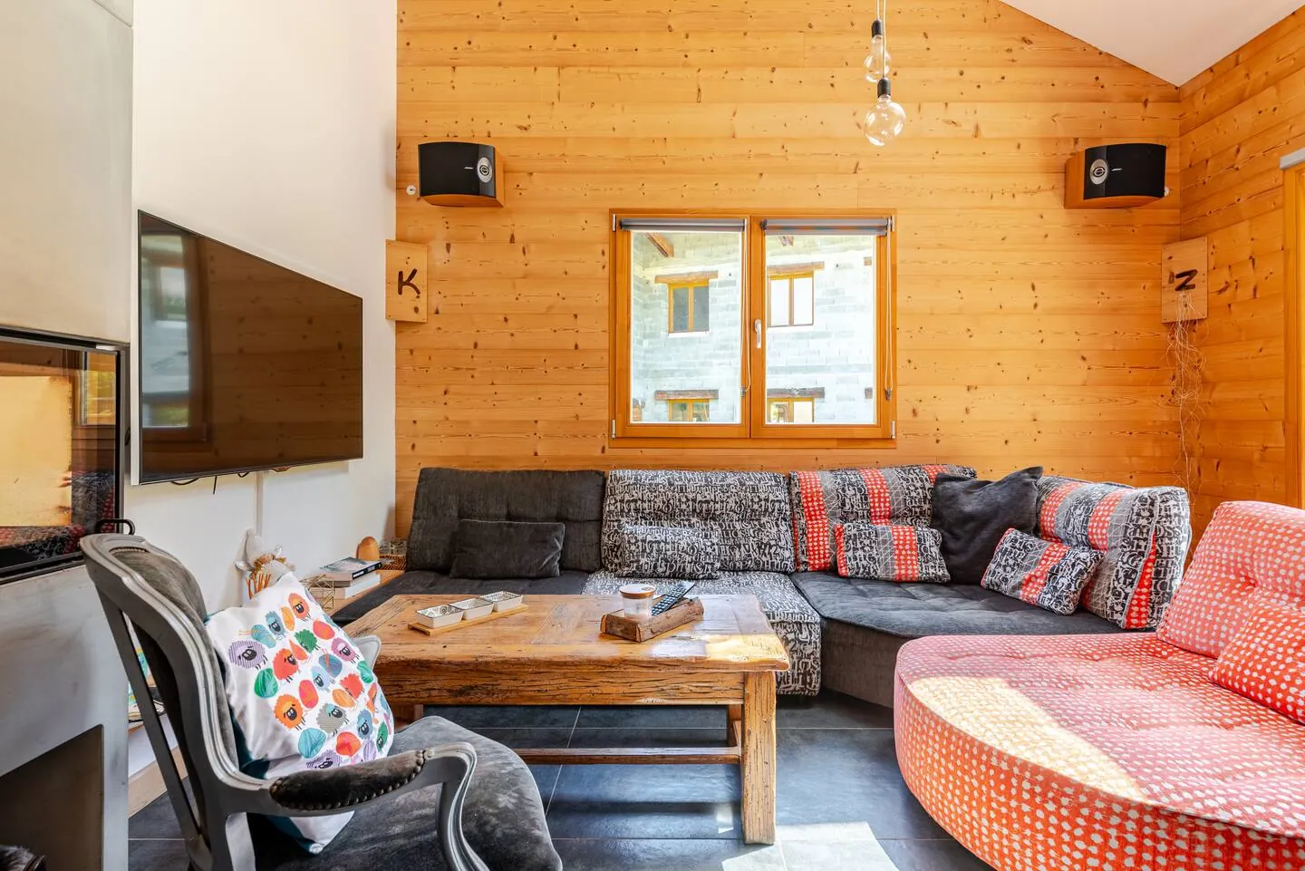 Canapés du salon — chalet à Serre Chevalier